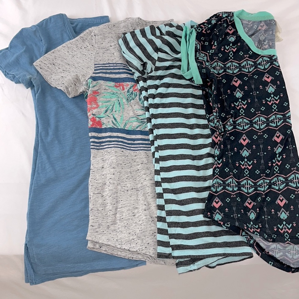 Bundle of women’s X-Small T Shirts. Various Brands. Excellent Condition.